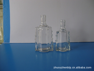 【廠家直銷蒙砂玻璃酒瓶,烤花玻璃酒瓶,噴涂玻璃酒瓶】價格,廠家,圖片,其他玻璃包裝容器,徐州華聯玻璃制品-