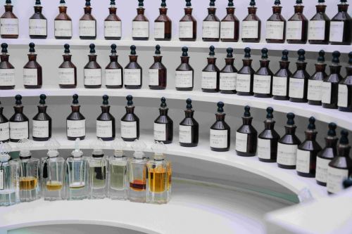 中國香氛市場蓬勃增長,香氛代工廠如何抓住香氛市場多元化機(jī)遇